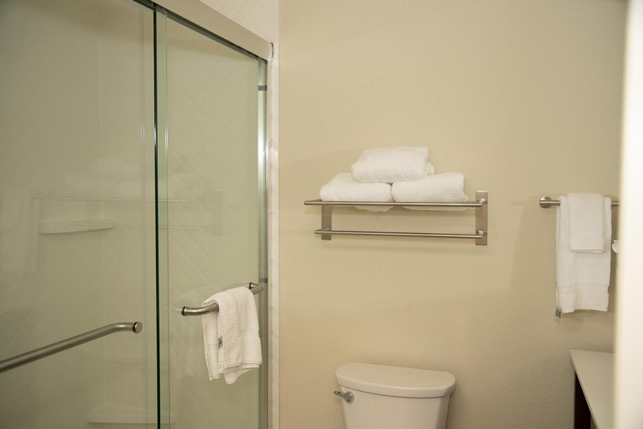 Holiday Inn & Suites - Fayetteville W-Fort Bragg Area By Ihg Экстерьер фото